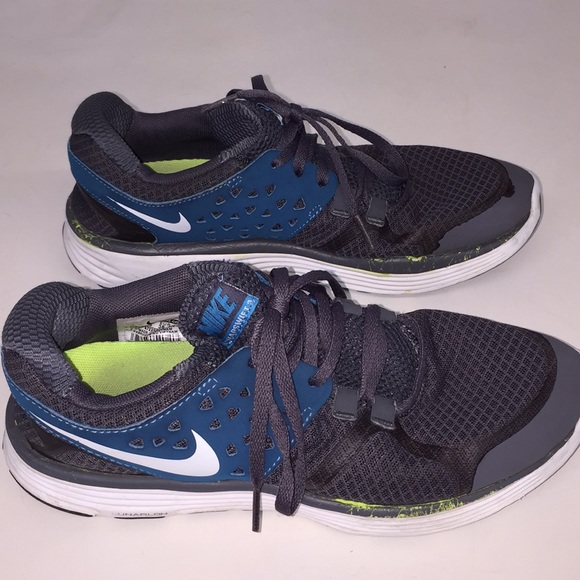 Women’s Nike Sneakers Size 7.5 turquoise and gray - Picture 5 of 8